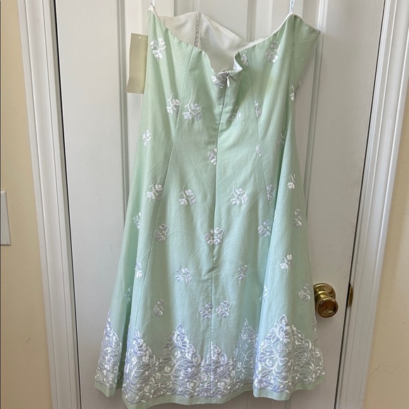 NWT Shoshanna Light Green Dress with White Embroidery - Picture 7 of 13